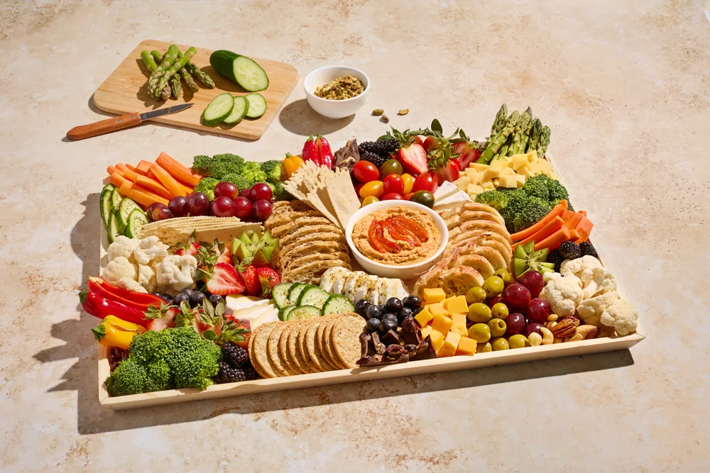 The Vegetarian board with seasonal crudit&eacute;s and dips